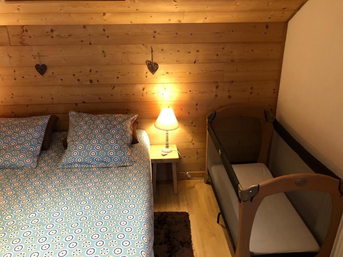Au Coeur Des Alpes Bed & Breakfast Marignier Exterior photo