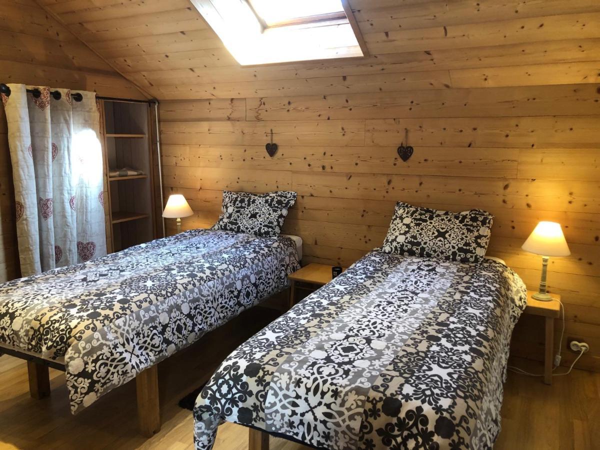 Au Coeur Des Alpes Bed & Breakfast Marignier Exterior photo